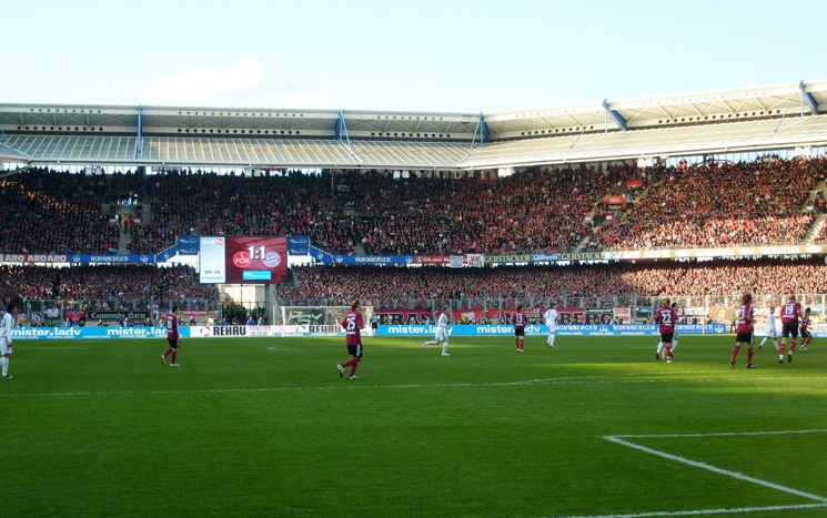 欧洲杯热烈进行中！ 星空电竞显示屏大放异彩！